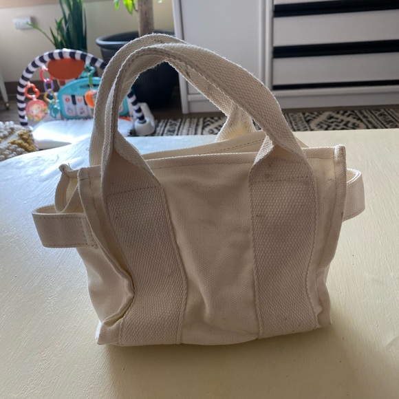 Cute holding bag or cross body - Picture 4 of 4